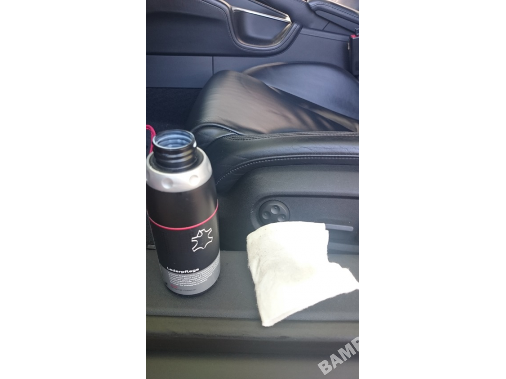 Средство для ухода за кожей салона Audi Leather Care Solution,  250 мл.